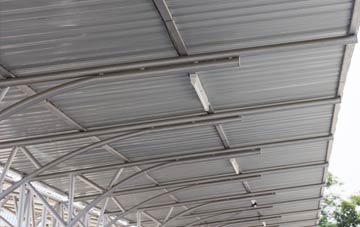 installing Lealt metal roofing